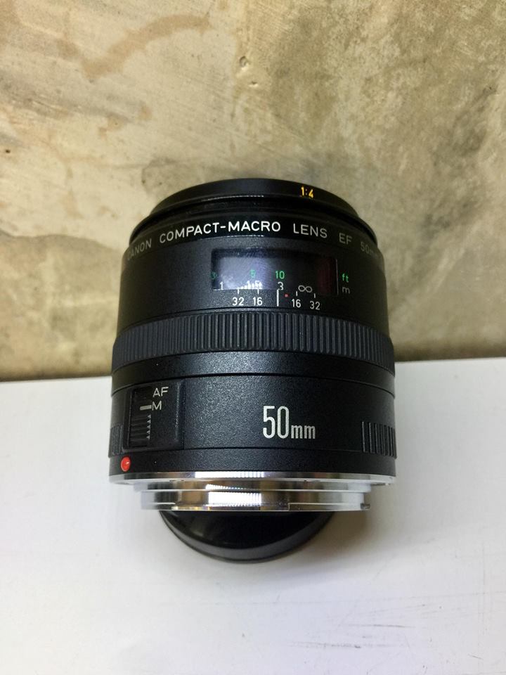 CANON COMPACT-MACRO LENS EF 50MM.F2.5