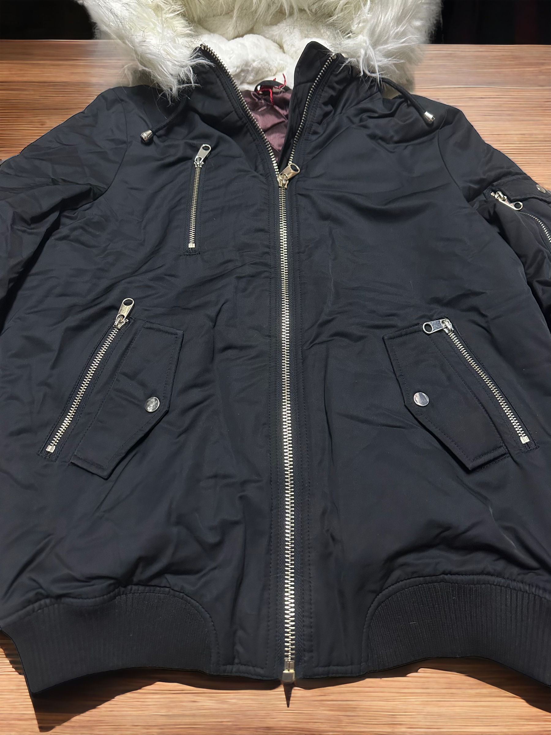 Ambiance เสื้อกันหนาว เสื้อฮู้ดเฟอร์ บุนวมอุ่น แบรนด์ F&F AMBIANCE (padded puffer สำเนา สำเนา ดำ