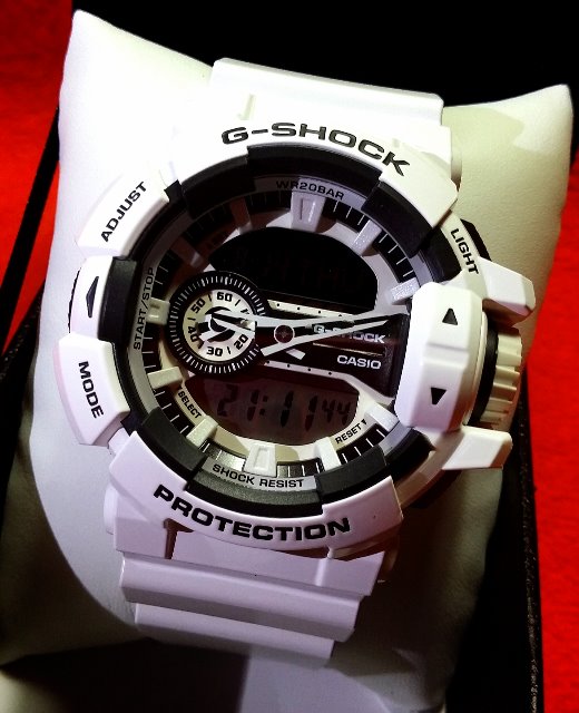 CASIO G-SHOCK นาฬิกาข้อมือ นาฬิกากันน้ำ นาฬิกาของแท้ ประกันศูนย์ CMG 1 ปี รุ่น GA-400-7A นาฬิกาสีขาว