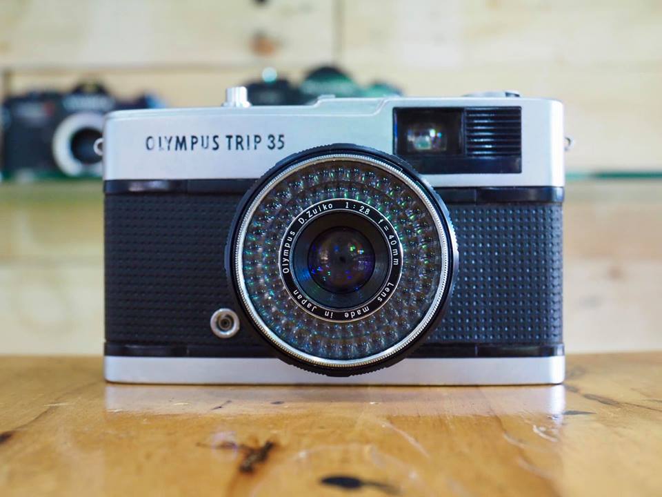OLYMPUS TRIP 35 OLYMPUS D.ZUIKO 40MM.F2.8