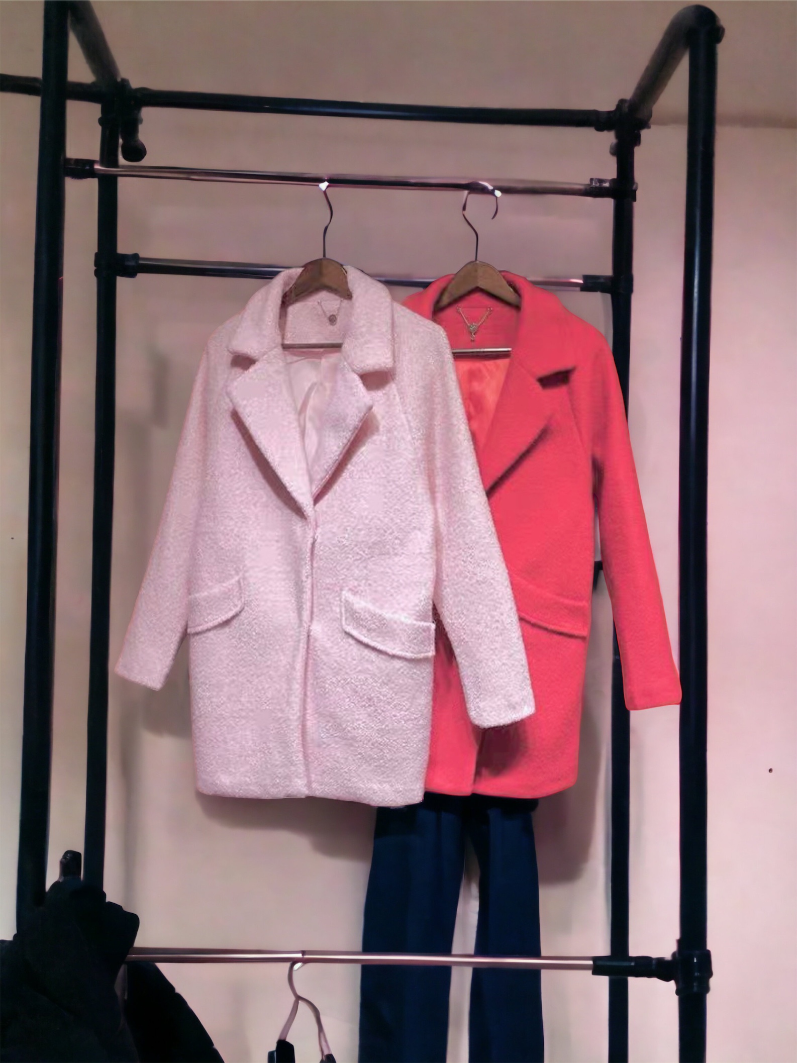 เสื้อโค้ท peacoat เสื้อโค้ทเฟอร์ โค้ทสักหลาดสีชมพูอ่อน แบรนด์ La'babite สำเนา สำเนา สำเนา สำเนา