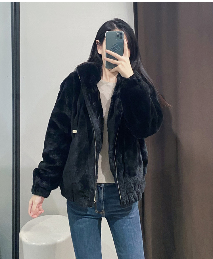 Page one เสื้อเฟอร์กันหนาว หมวกฮู้ด เสื้อขน Fluffy coat แบรนด์ page One ดำ