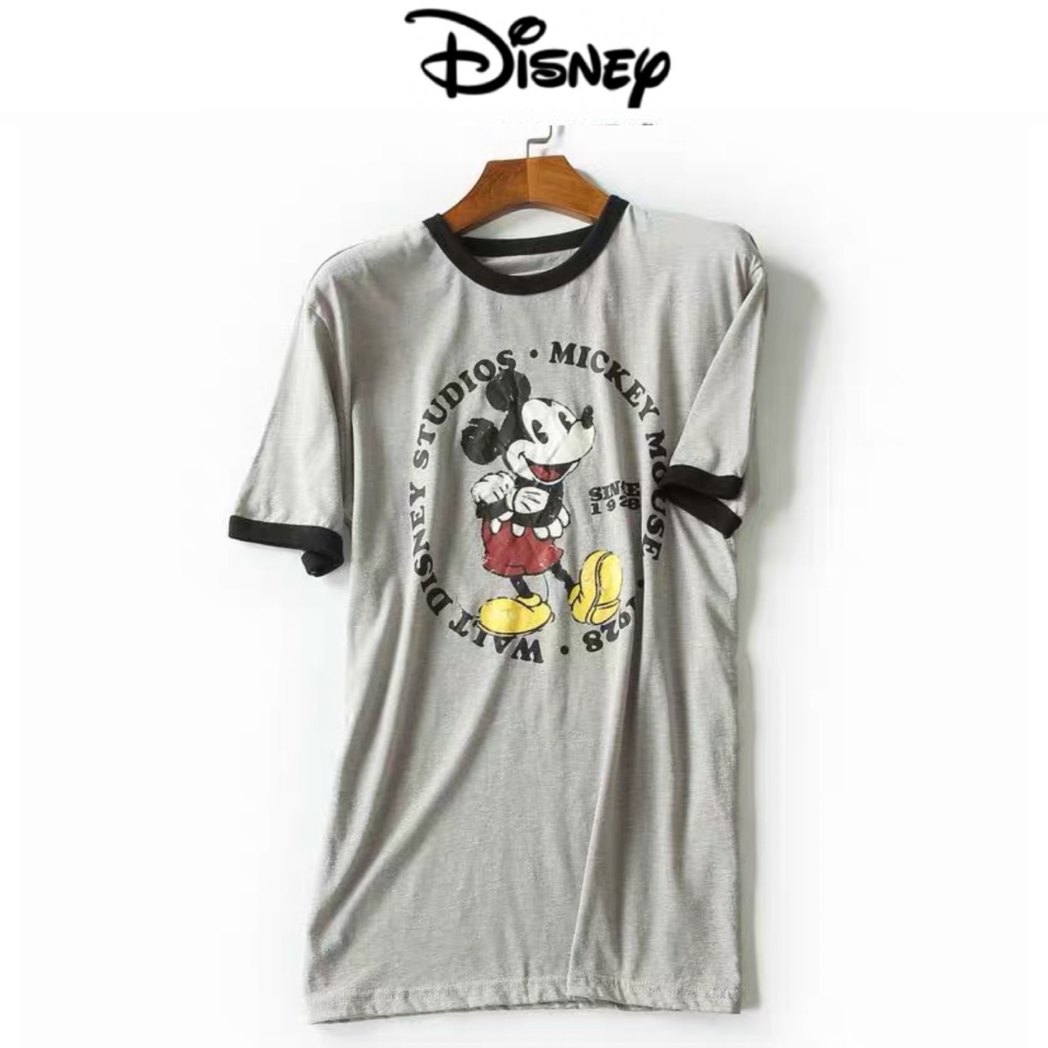 Disney เสื้อยืดคอกลม ลายMicky mouse งานDISNEY แท้ สวยมากคะ สำเนา สำเนา เทา