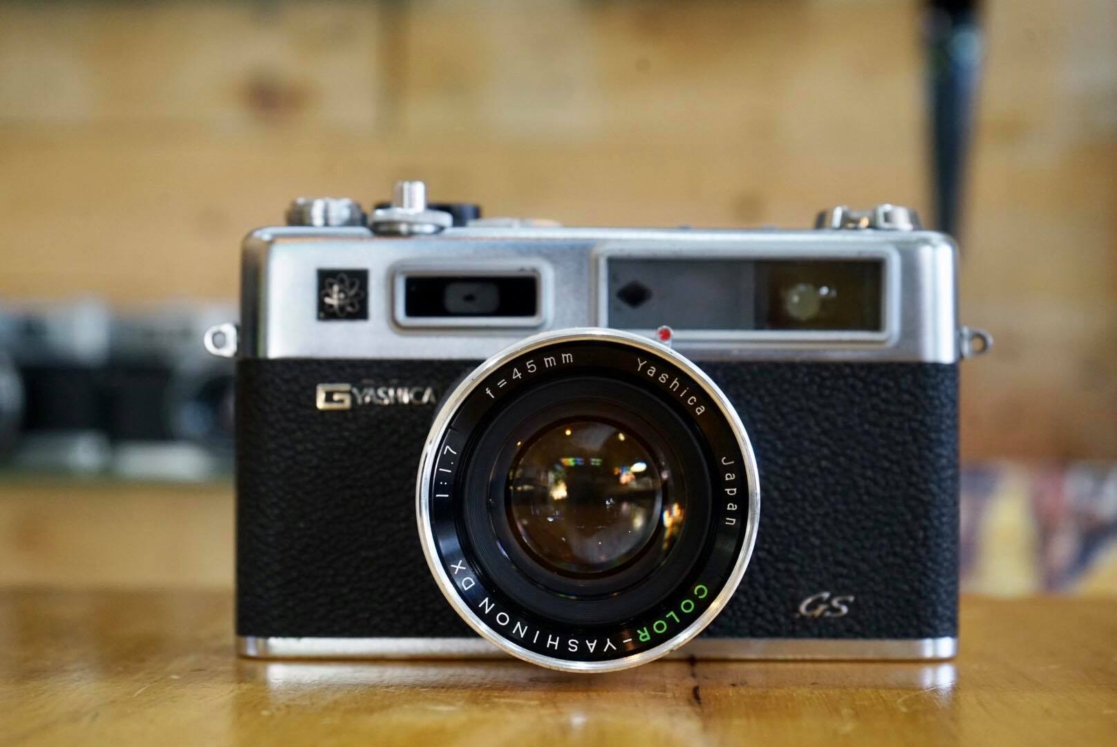 YASHICA ELECTRO 35 GS COLOR YASHINON-DX 45MM.1.7