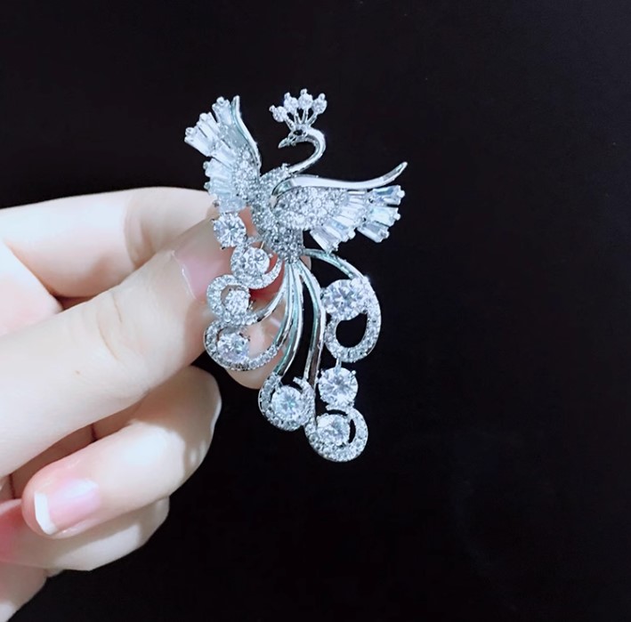 เข็มกลัดเพชร CZ 5A เข็มกลัดนกยูง รำแพน ฝังเพชร สีเงิน ทอง Rose gold ติดเสื้อ ออกงานหรู สวยงาม 668989
