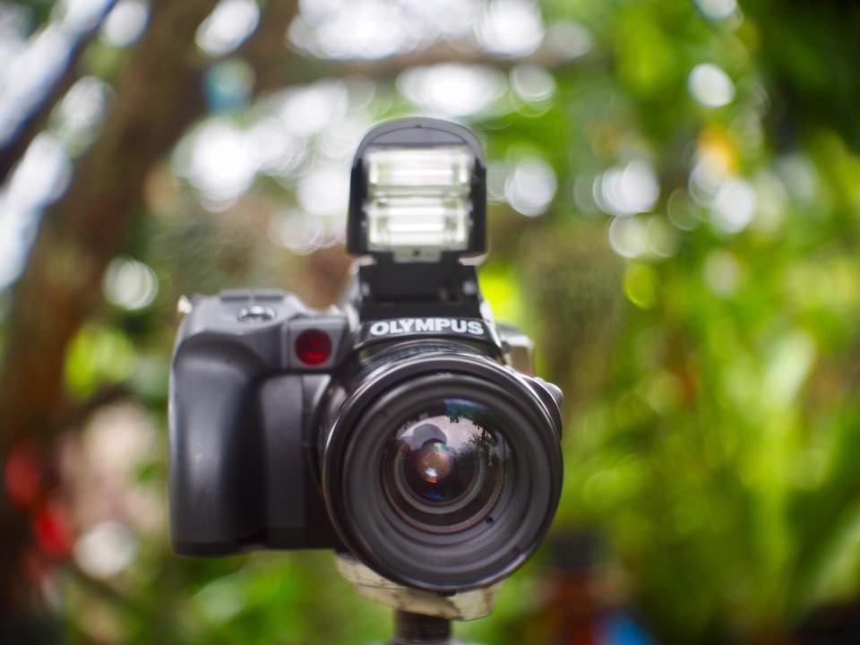 OLYMPUS L-1 QUARTZDATE OLYMPUS LENS ZOOM 35-135MM.F4.5-5.6
