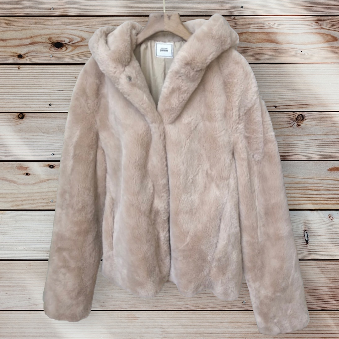 เสื้อเฟอร์กันหนาว หมวกฮู้ด เสื้อขน Fluffy coat แบรนด์ pimkie สำเนา ดำ