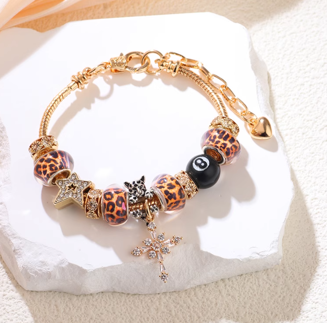 สร้อยข้อมือ สไตล์ pandora ร้อยเม็ดบีด ลูกปัด ลายเสือ ลายหายาก ตกแต่งด้วย ไม้กางเกง ฝังเพชร 314670