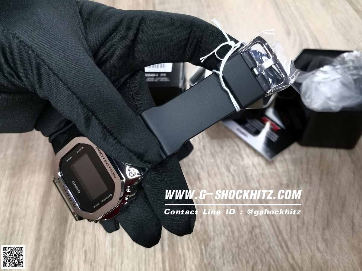 CASIO G-SHOCK นาฬิกาข้อมือ นาฬิกากันน้ำ นาฬิกาของแท้ ประกันศูนย์ CMG 1 ปี รุ่น GM-5600-1 นาฬิกาสีดำ