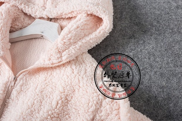 Undiz เสื้อขนกันหนาว เสื้อคลุมขนฮู้ด สีชมพูอมส้ม งานแบรนด์ UNDIZ ขนนิ่มฟู นุ่มมากคะ สำเนา สำเนา สำเนา ชมพูส้มอ่อน