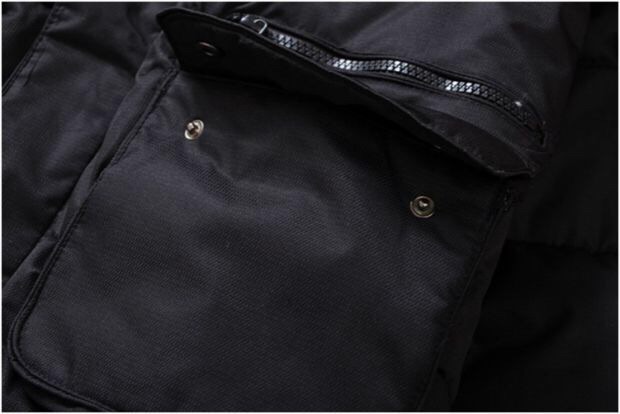 เสื้อกันหนาว เสื้อหนาวผู้ชาย แต่งหมวกฮูท แบรนด์เนม ZARA MAN แท้ แต่งบุนวมอุ่น งานหรู สวยเทพมากคะ ปั๊มกระดุมและหัวซิปทุกจุด (หมวกฮูทถอดใส่ได้คะ) size M