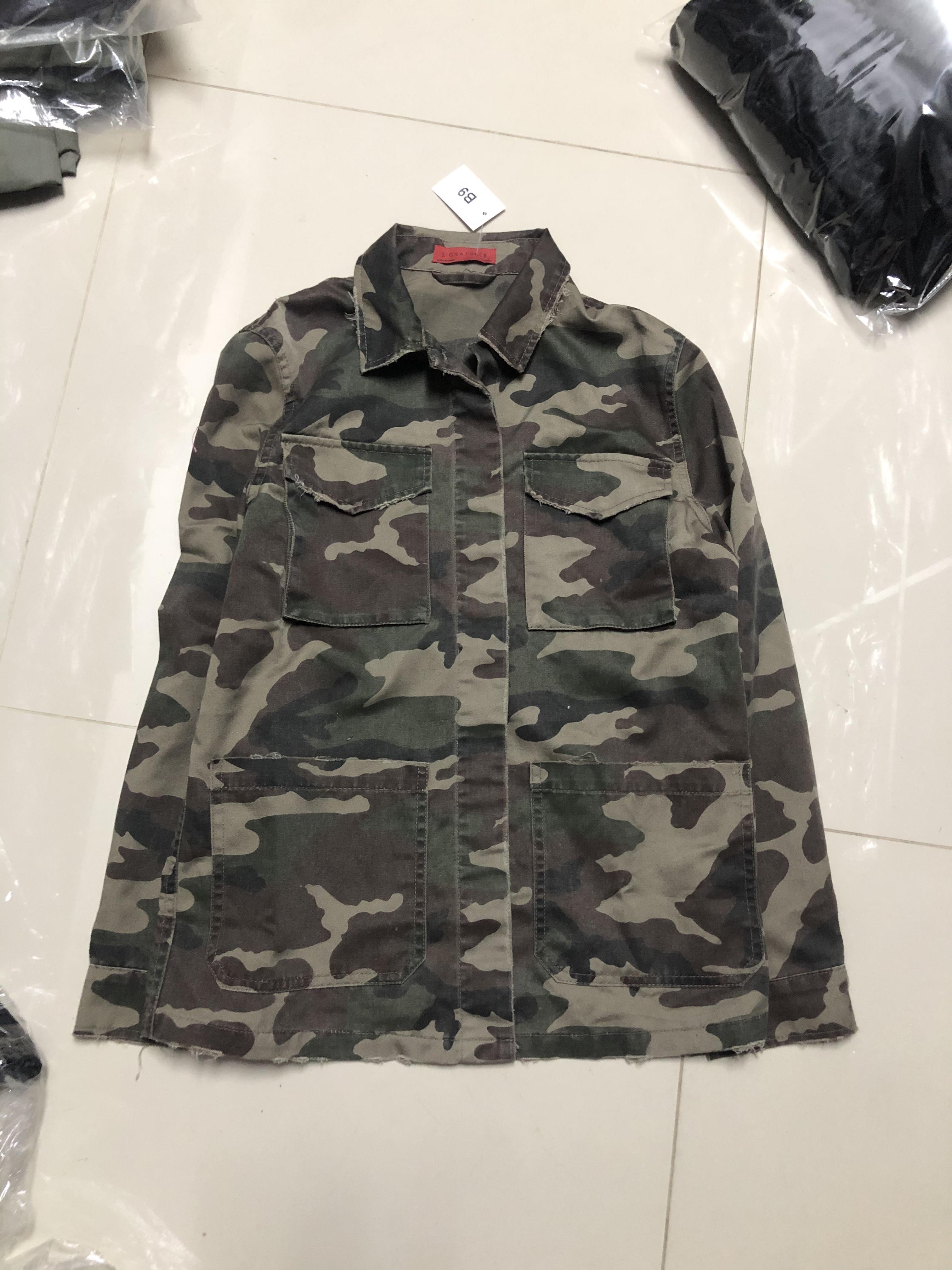 เสื้อนอกทหาร เสื้อแจ็คเก็ต ลายพราง แนวทหาร แต่งลายปัก แพทเทินสวย เท่ห์ มาก แบรนด์ Signature เขียว