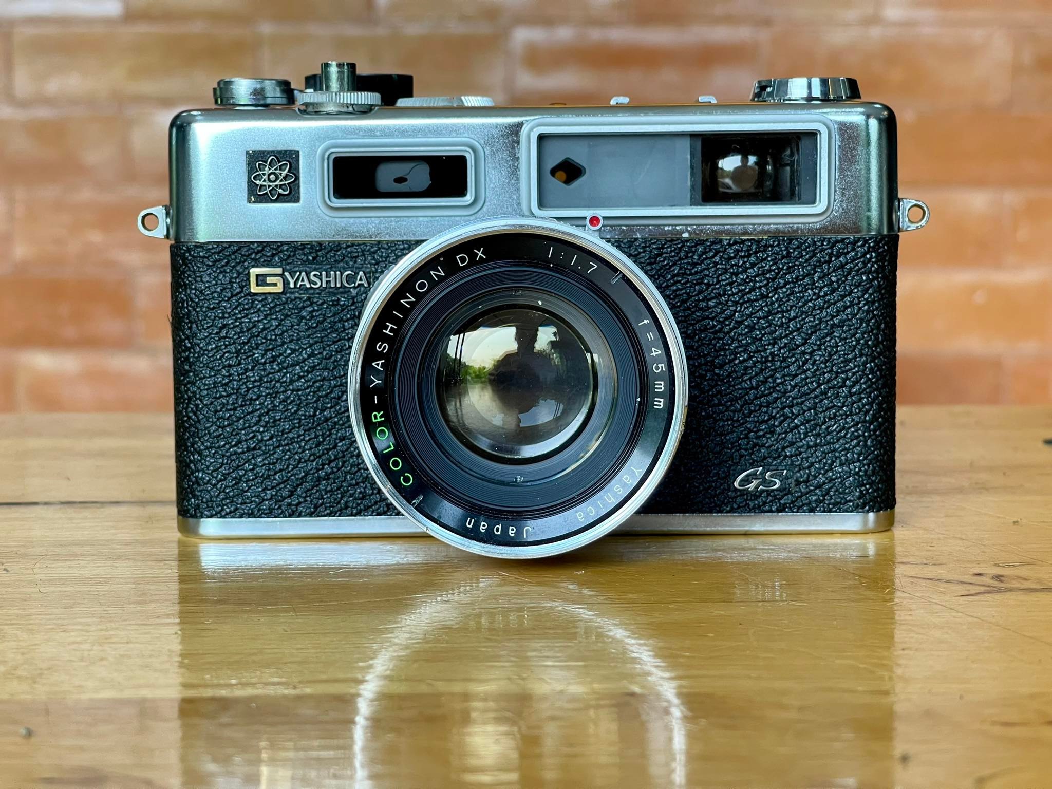 YASHICA ELECTRO 35 GS YASHICA COLOR YASHINON DX 45MM.F1.7