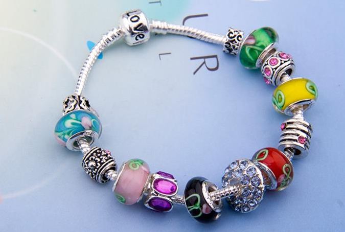 สร้อยข้อมือ Diy สร้อยข้อมือ Charm สไตล์ Pandora ร้อย Glass Beads หลากสี เอาใจ คนชอบ Glass beads สีฟ้า เขียว แดง ชมพู 836816