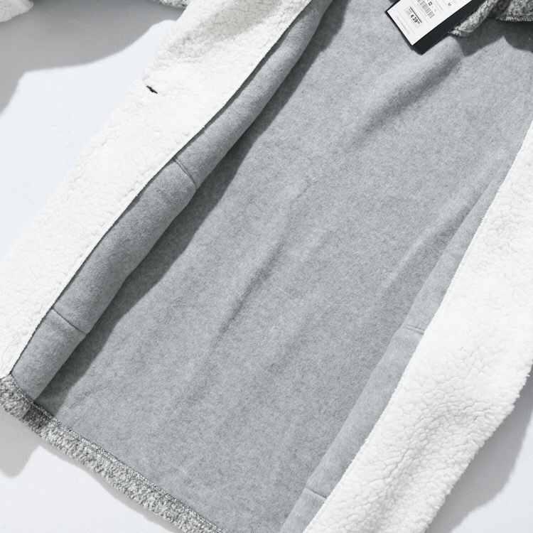 Pull&bear เสื้อโค้ท เสื้อกันหนาว เนื้อผ้าไหมพรม สีเทาอ่อน แบรนด์ Pull&bear เทาอ่อน