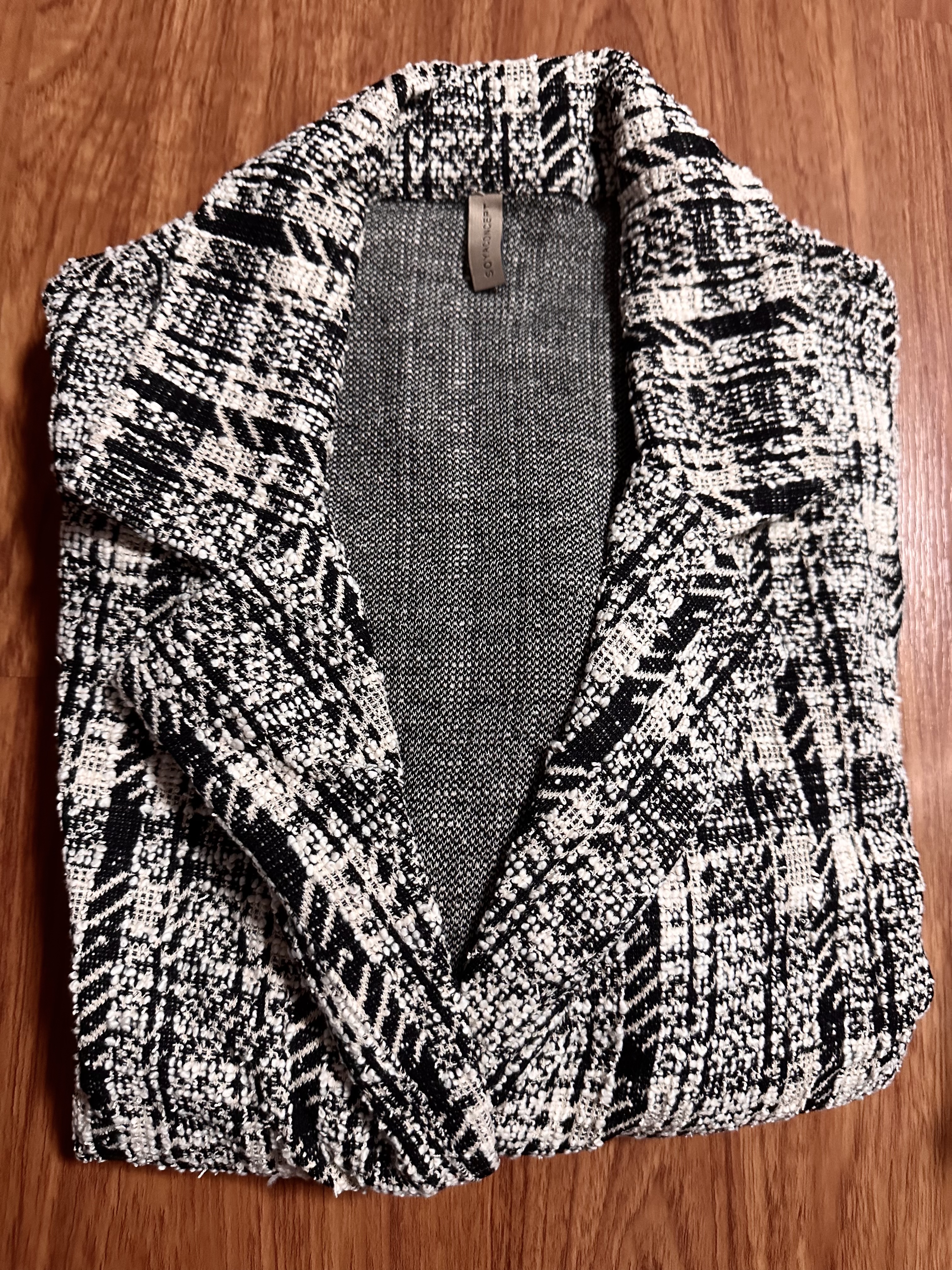 เสื้อโค้ท เสื้อกันหนาว เนื้อผ้าไหมพรม Knitting checked แบรนด์ SOYA CONCEPT