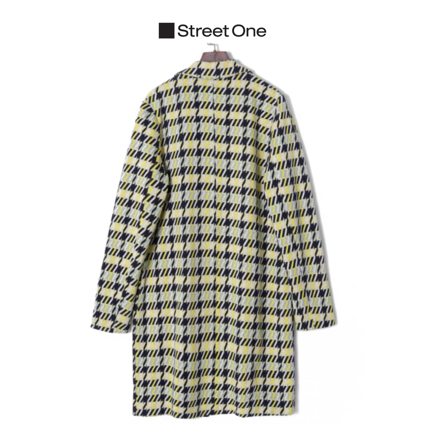 เสื้อกันหนาว โค้ทกันหนาว ลายชิโนริ แบรนด์ Street one (German) ขาว