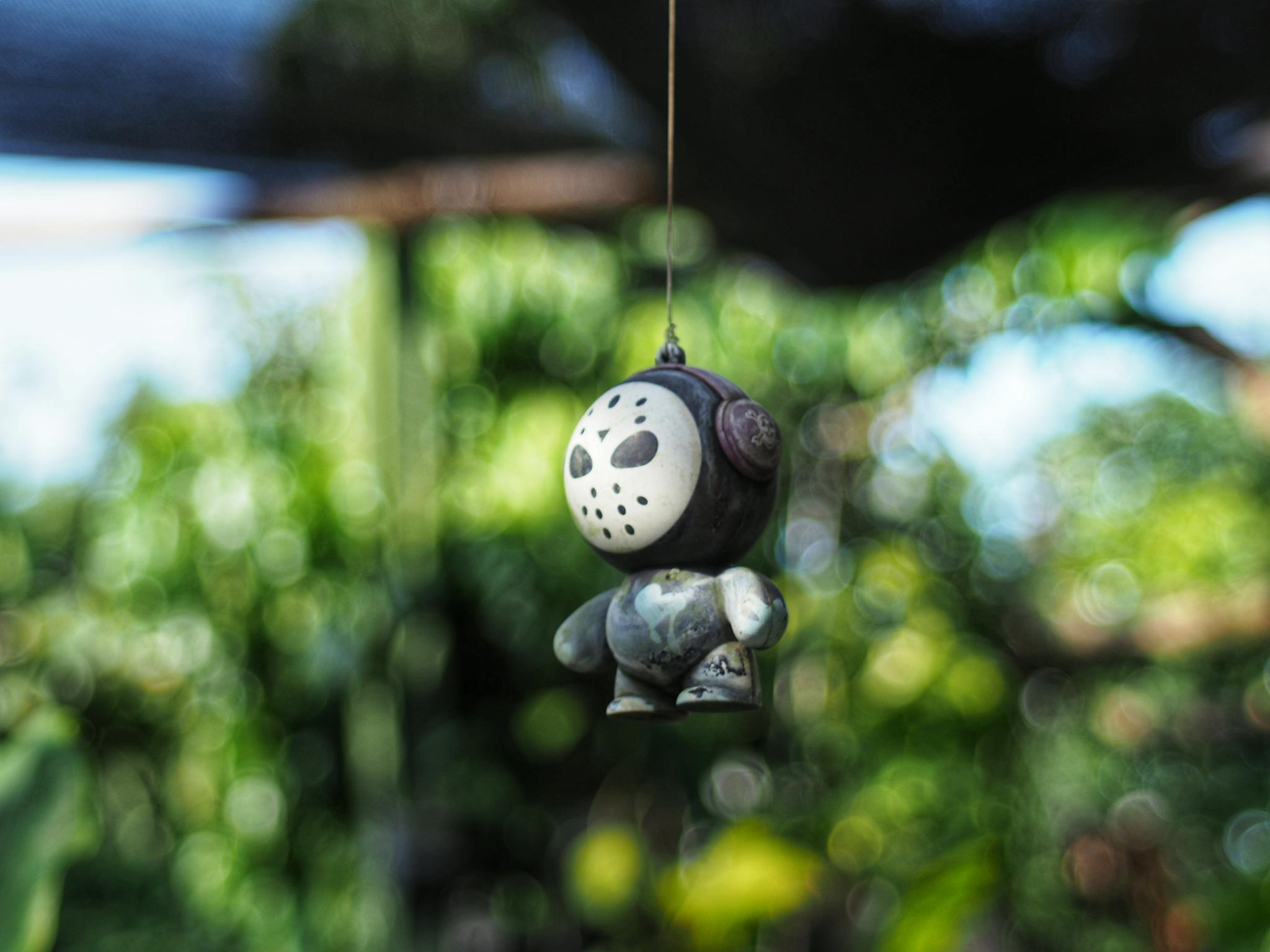 NIKON ZOOM NIKKOR 35-105MM.F3.5-4.5 MACRO AIS MOUNT