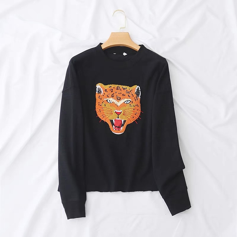 เสื้อหนาวไหมพรม สีดำ ลายปักเลื่อม หน้าเสือ FELINE เนื้อผ้ายืด นุ่ม สวย งานญี่ปุ่น sinsay คะ Size L