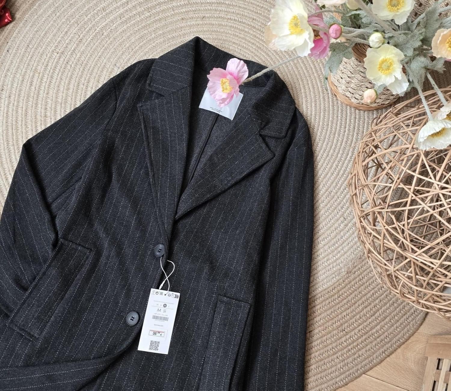 เสื้อโค้ท เสื้อกันหนาว Trench coat Bershka Knitting สีเทา แบรนด์ mohito สำเนา สำเนา