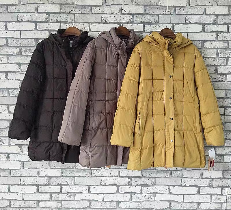 เสื้อกันหนาว เสื้อฮู้ด บุนวมอุ่น สีเขียวเทา แบรนด์ ESSEME (padded puffer coat)