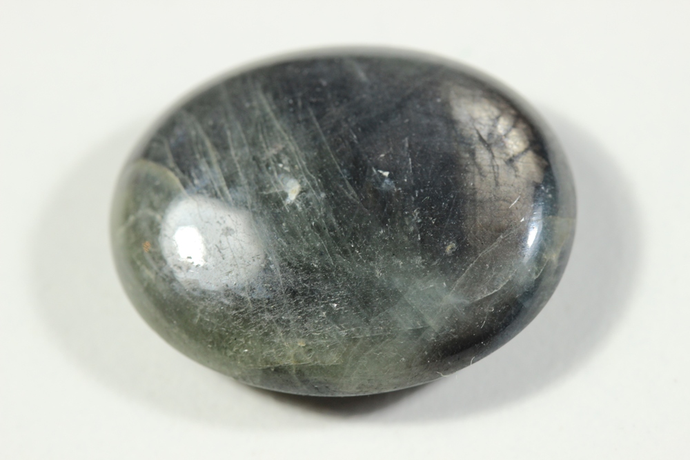 พลอยสตาร์ดำ