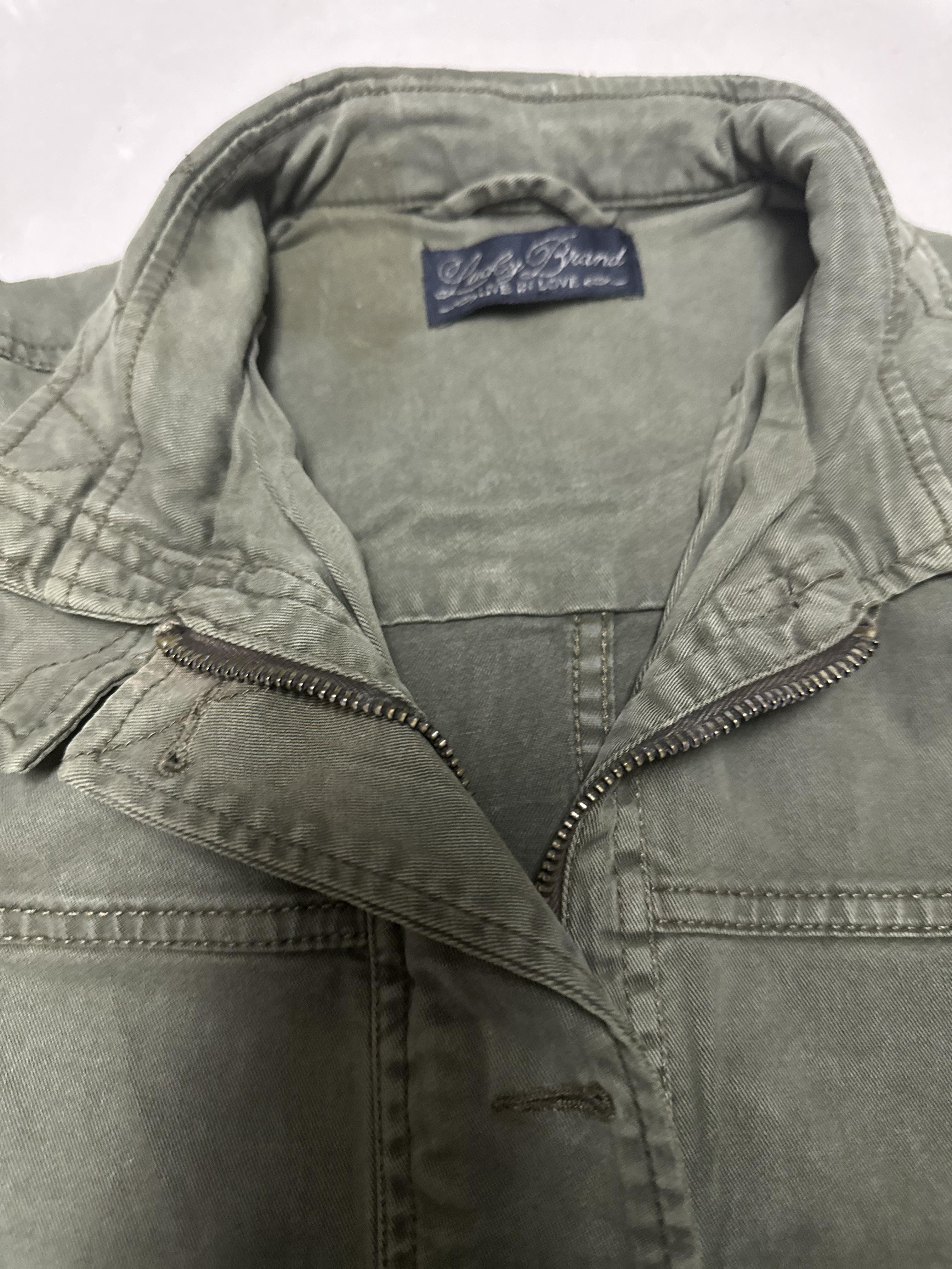 LUCKY BRAND เสื้อนอกเขียวทหาร เสื้อแจ็คเก็ต แนวทหาร แพทเทิน Lucky brandสวย เท่ห์ มาก แบรนด์ In extenso สำเนา เขียว