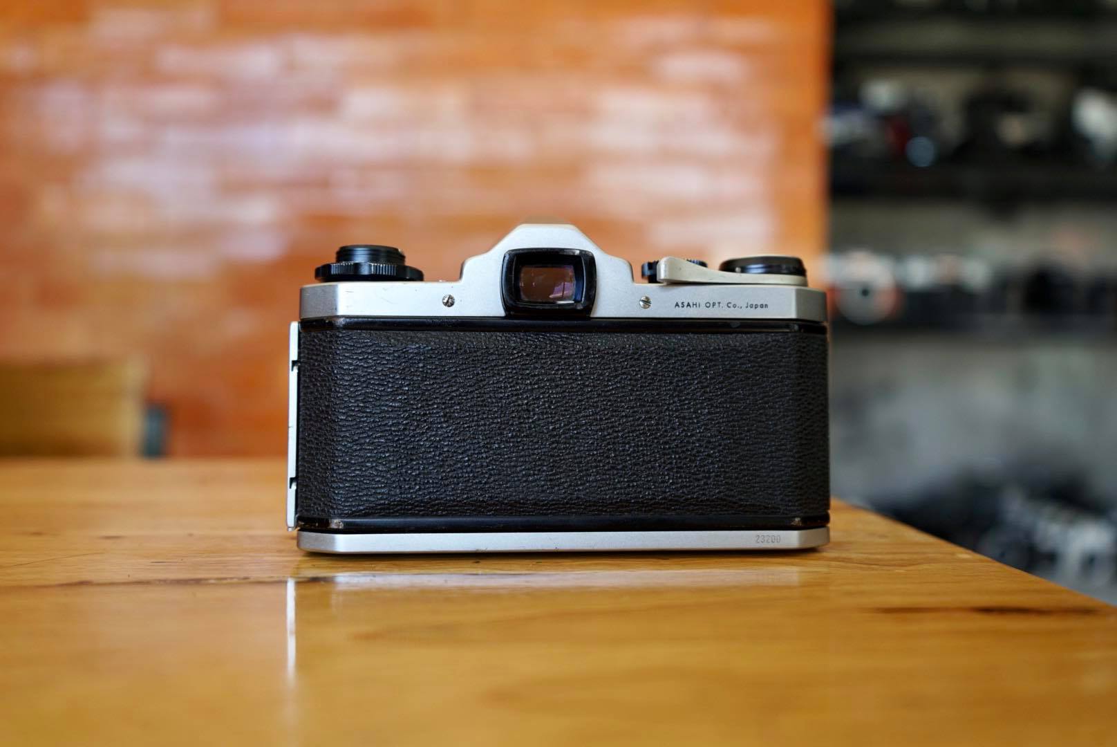ASAHI PENTAX SV+SUPER TAKUMAR 55MM.F1.8