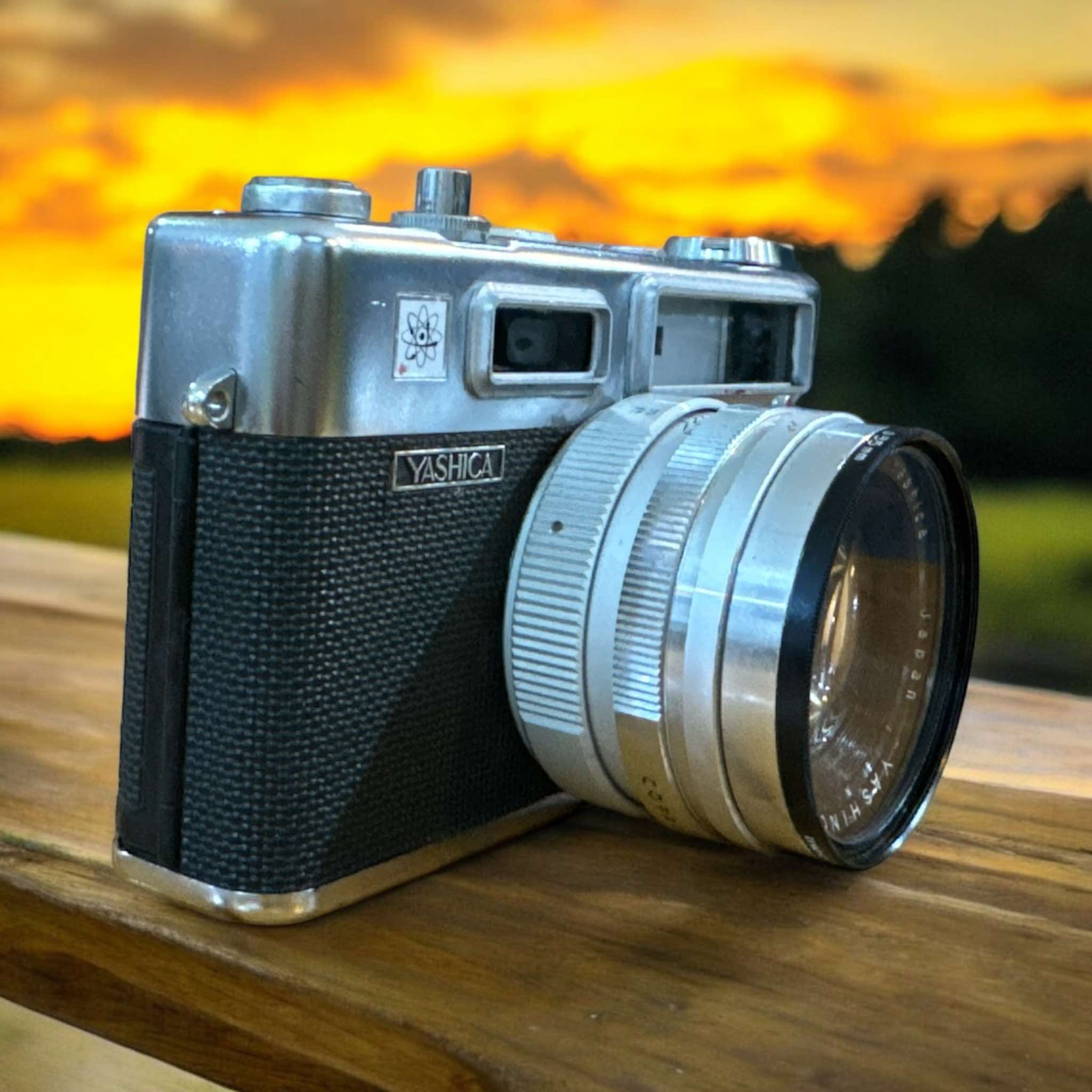 YASHICA ELECTRO 35 YASHINON-DX 45MM. F1.7