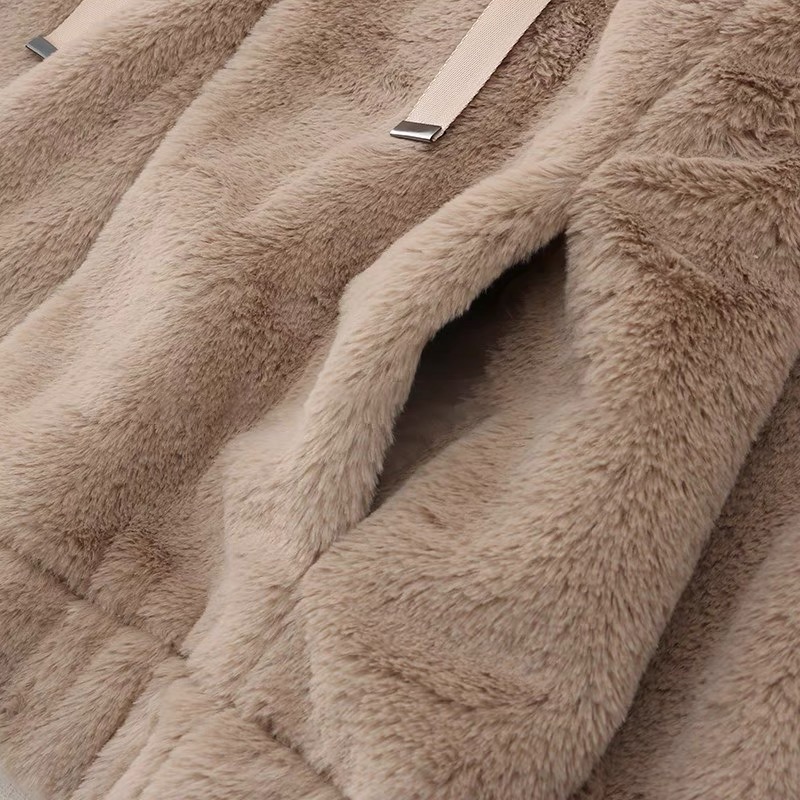 Page one เสื้อเฟอร์กันหนาว หมวกฮู้ด เสื้อขน Fluffy coat แบรนด์ page One ดำ