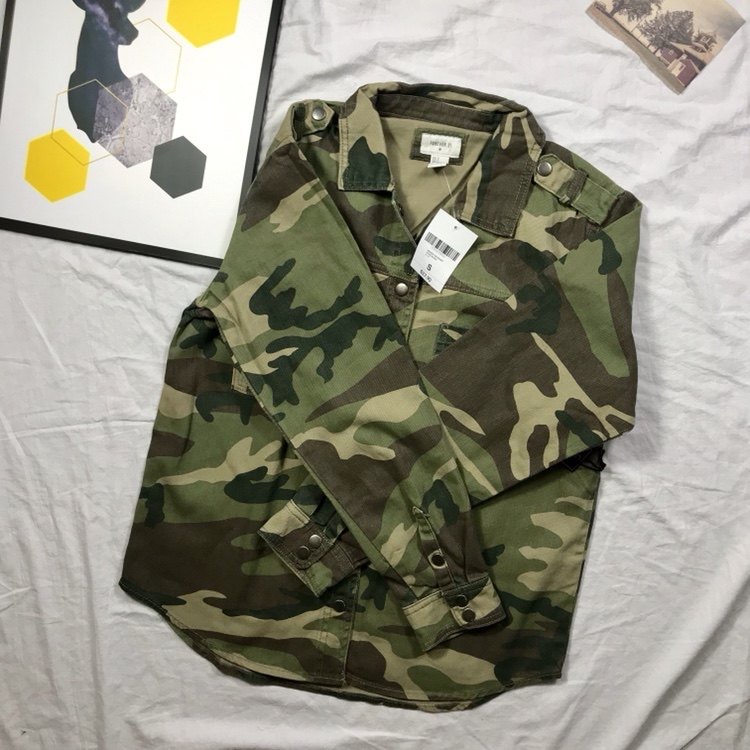 Forever21 เสื้อทหาร เสื้อคลุม สีลายพรางทหาร เสื้อนอก งานสวย เท่ห์มากคะ Forever21 ลายพราง