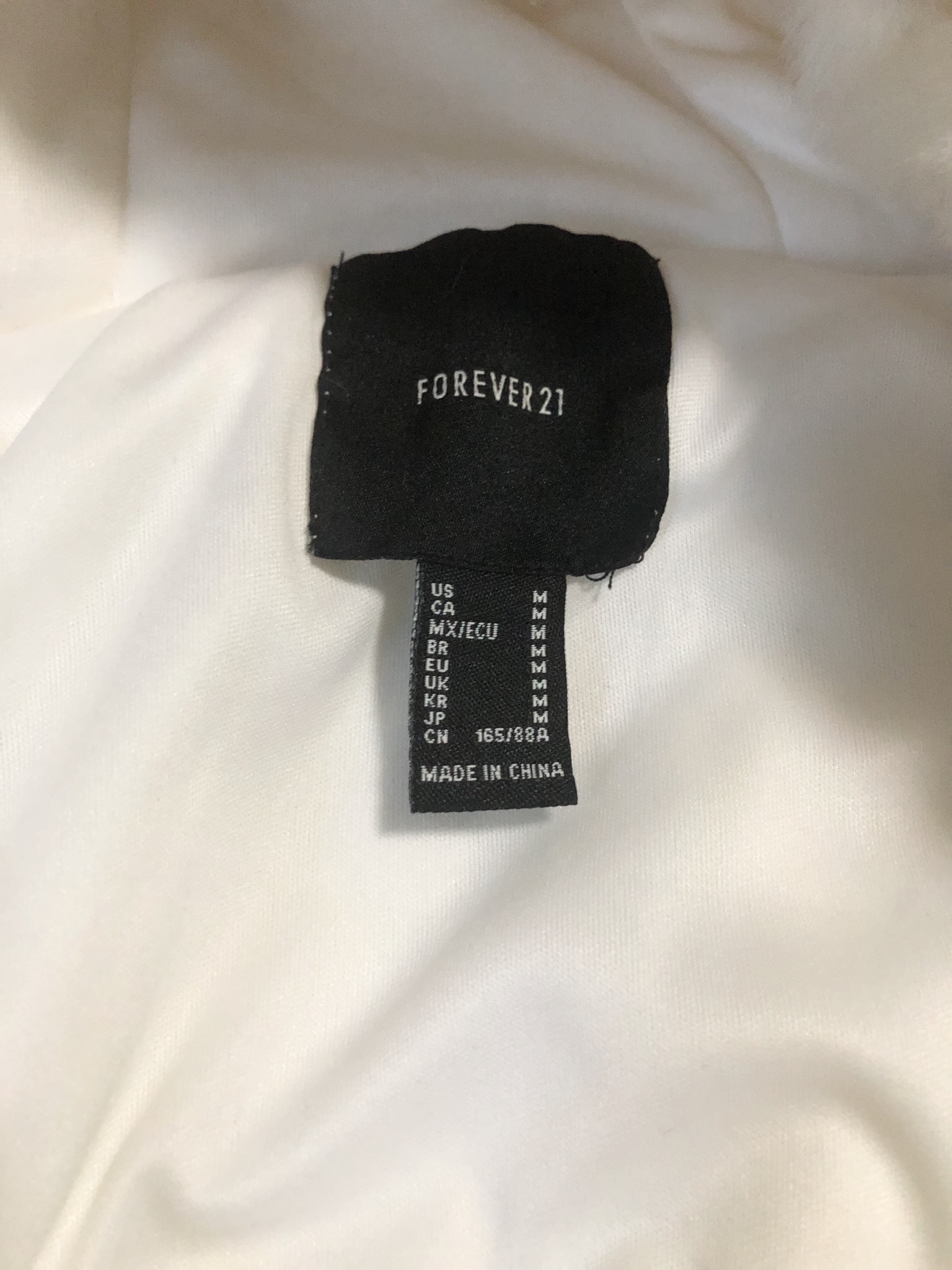 Forever21 เสื้อเฟอร์กันหนาว หมวกฮู้ด เสื้อขน แบรนด์ forever21 (FLUFFY COAT) ขาว