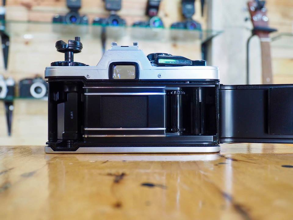 OLYMPUS OM10