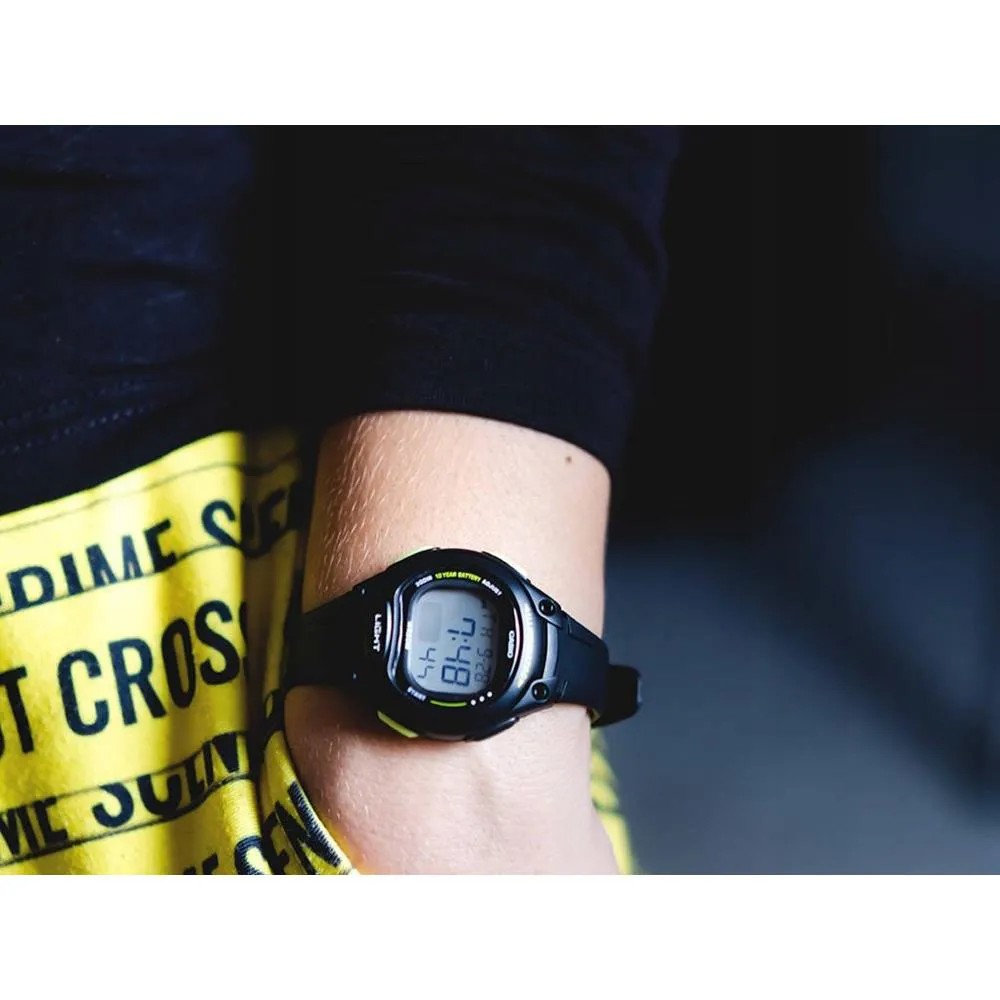 CASIO MID YEAR SALE นาฬิกาคาสิโอ พร้อมส่ง นาฬิกาข้อมือ นาฬิกากันน้ำ นาฬิกาของแท้ BTS ประกันศูนย์ CMG 1 ปี รุ่น LW-203-1B นาฬิกาสีดำ