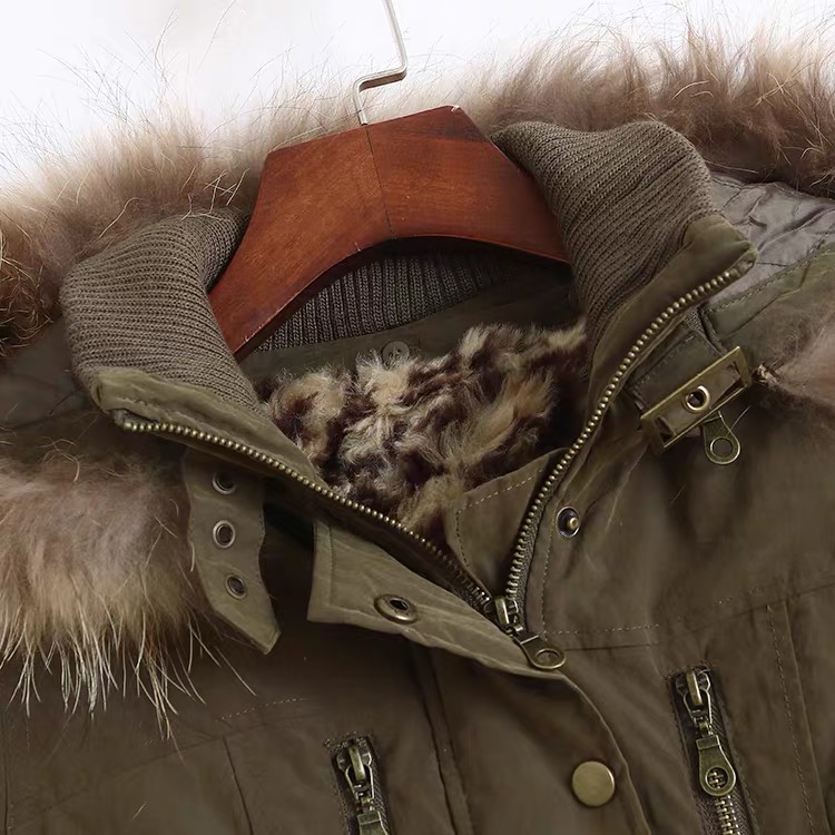 Cecil mc bee เสื้อโค้ทฮู้ดกันหนาว เสื้อปาร์กา parka สีเขียว แบรนด์ Cecil Mabee (ขนอุ่นลายเสือถอดด้านค่ะ & เฟอร์ถอดได้ค่ะ) เขียว