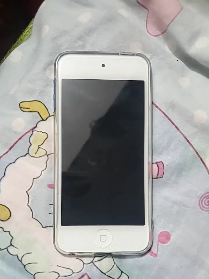 เคสสีใหม่ ดำ iPod Touch 5/6/7 (แถมฟรีฟิลม์กระจก)