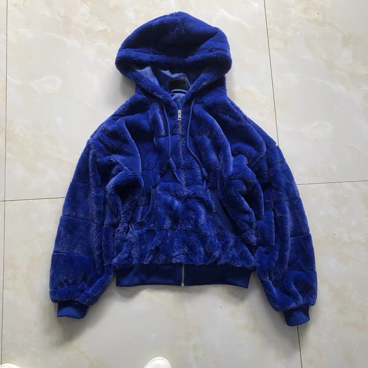 เสื้อเฟอร์กันหนาว หมวกฮู้ด เสื้อขน Fluffy coat แบรนด์ JOLIES & JOY ดำ
