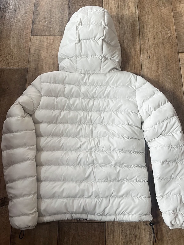 เสื้อกันหนาว เสื้อฮู้ดเฟอร์ บุนวมอุ่น สีขาว แบรนด์ FB SISTER (padded puffer coat สำเนา ขาว
