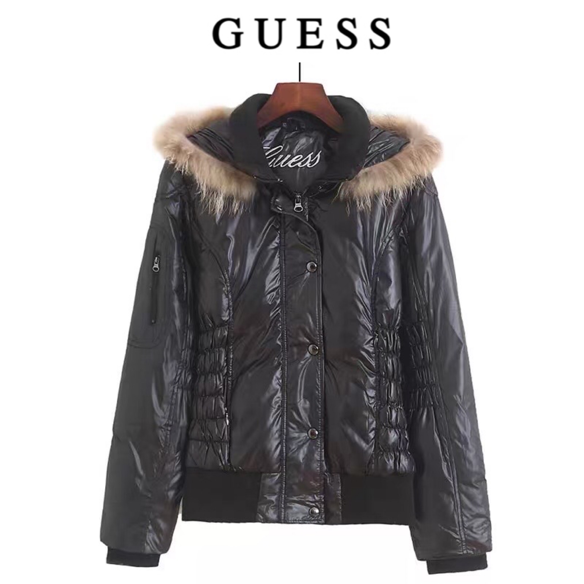 GUESS เสื้อกันหนาว ขนห่าน แต่งหมวกฮูท แบรนด์ GUESS ติดเฟอร์ปลายหมวก (ขนเฟอร์ถอดได้คะ) สำเนา ดำ