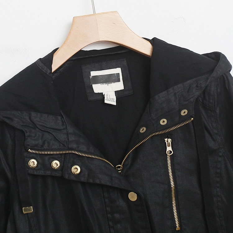 Forever21 เสื้อแจ็คเก็ต เสื้อนอก เสื้อนอกแนวทหาร แพทเทินสวย มีเชือกดึงเอวด้านใน เท่ห์มาก แบรน์ Forever21 เขียว
