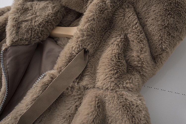 Page one เสื้อเฟอร์กันหนาว หมวกฮู้ด เสื้อขน Fluffy coat แบรนด์ page One ดำ