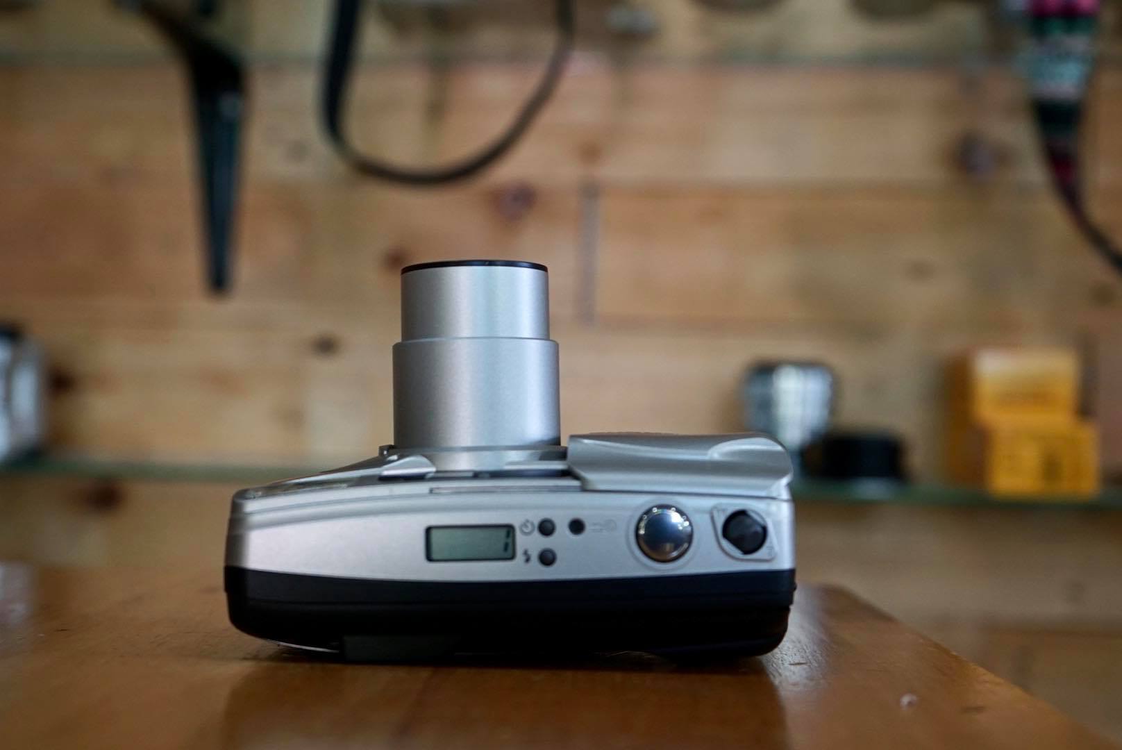 OLYMPUS SUPERZOOM 80G
