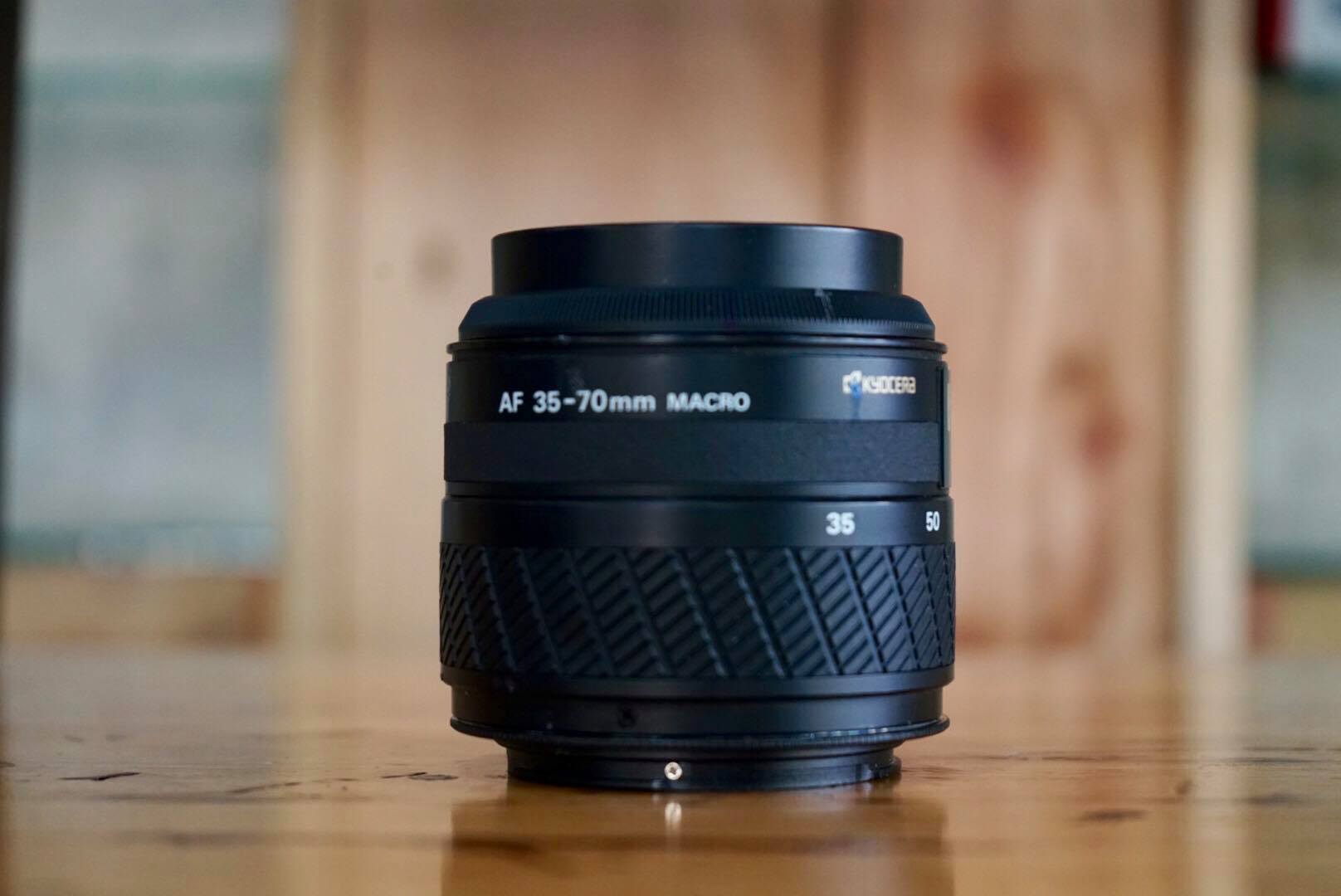 KYOCERA LENS AF 35-70MM.F3.3-4.5 MACRO EOS MOUNT