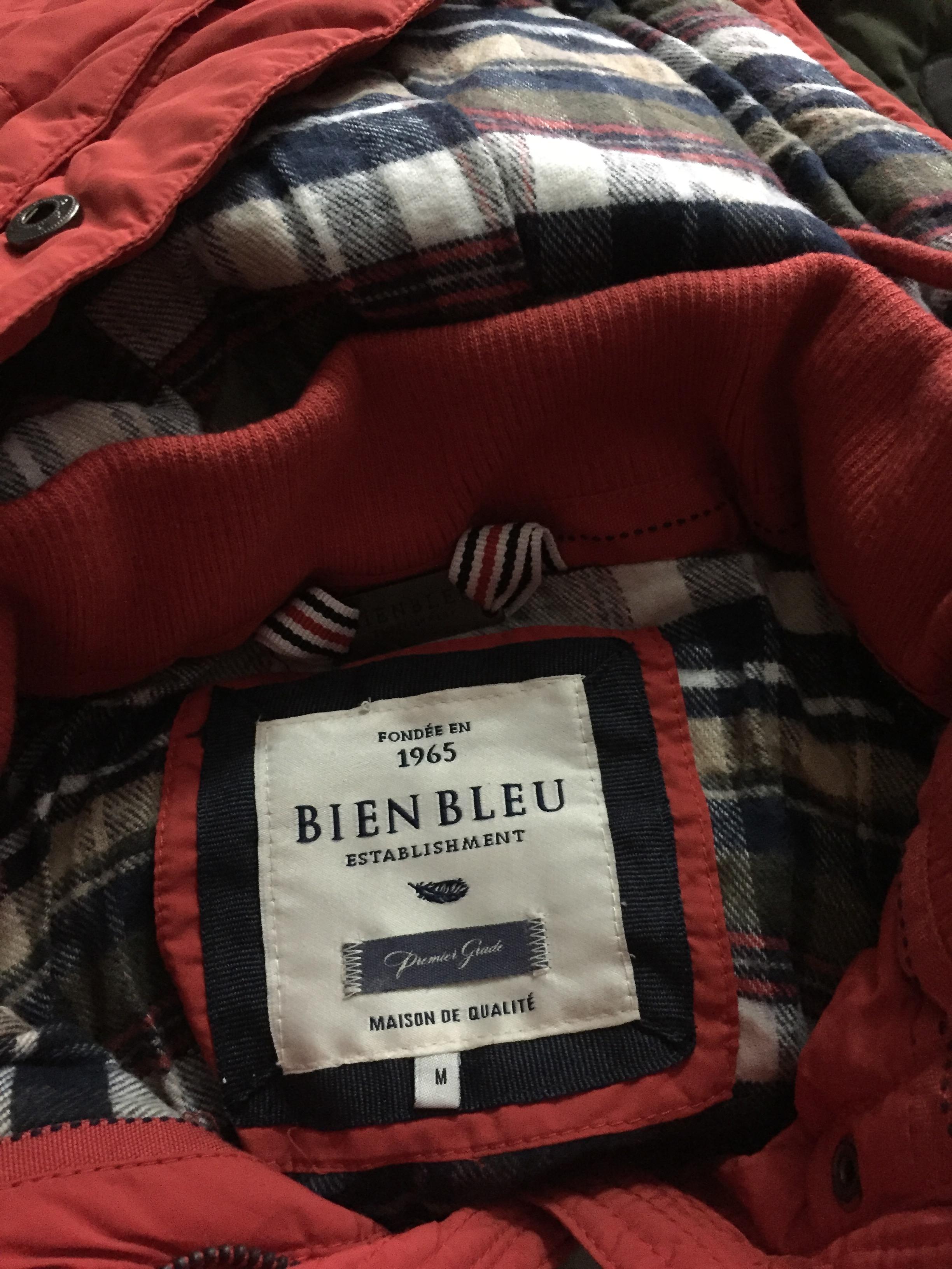 เสื้อกันหนาว เสื้อหนาวบุนวม แบรนด์เนม BIEN BLEU สีน้ำเงินกรมท่า ติดหมวกฮูท แต่งกระดุมไม้ Size S/M/L