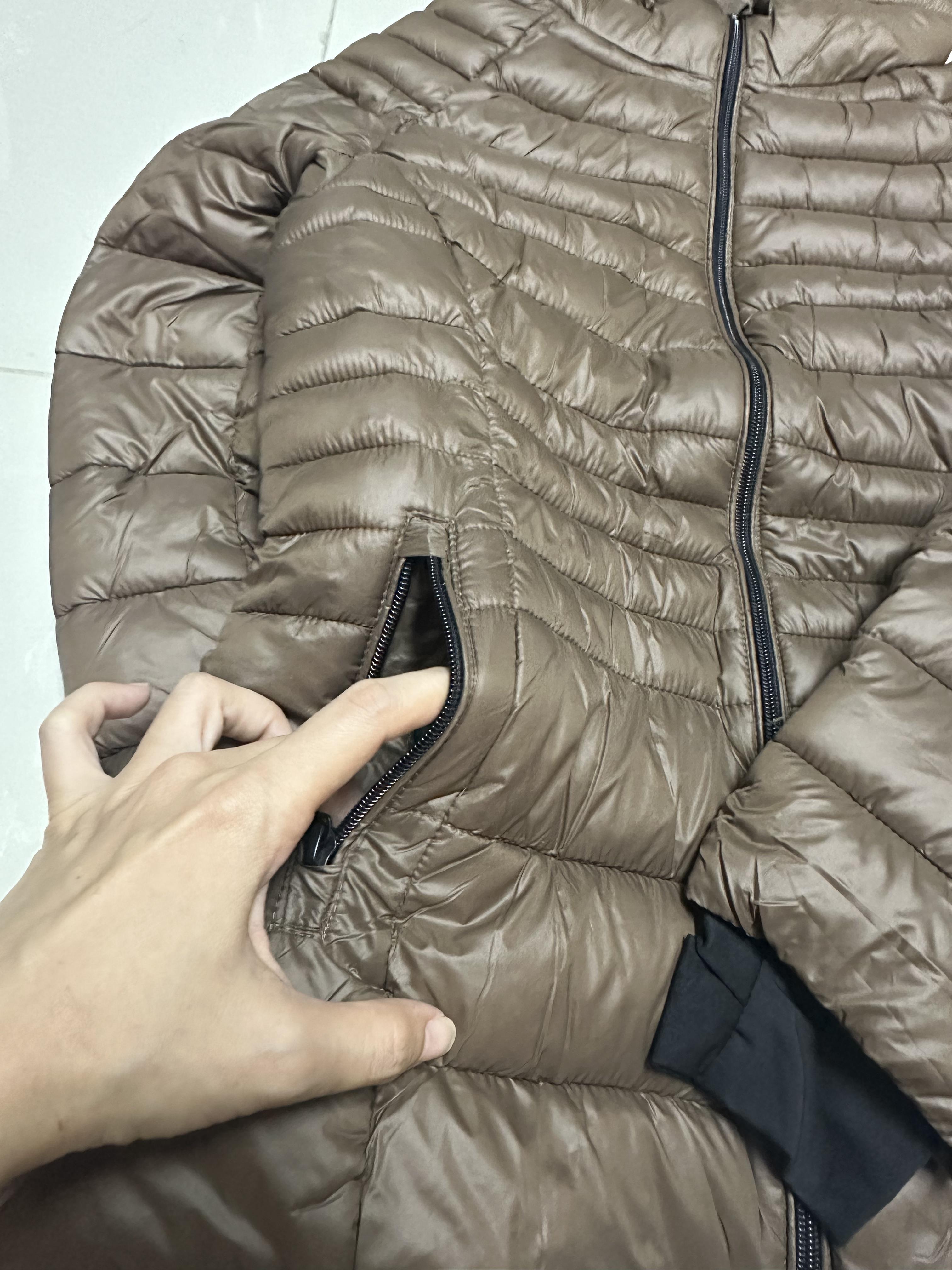 Love tree เสื้อกันหนาว บุนวมอุ่น แบรนด์ LOVE TREE ultra light packable (Padded puffer coat สำเนา สำเนา สำเนา