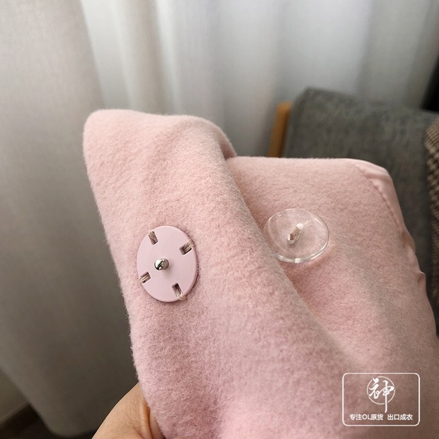 7.modifier โค้ท เสื้อกันหนาว คอปก สีชมพูพาสเทล แบรนด์ 7.Modifier (เลาะป้ายยี่ห้อ)ขนเนียนนุ่ม งานพรีเมี่ยมเกรดคะ•ขนเฟอร์ ถอดใส่ได้คะ•ขนเฟอร์ถอดใส่ได้คะ สำเนา สำเนา สำเนา ชมพูพาสเทล