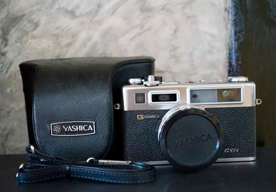 YASHICA ELECTRO35 GSN YASHICA COLOR YASHINON DX 45MM.F1.7