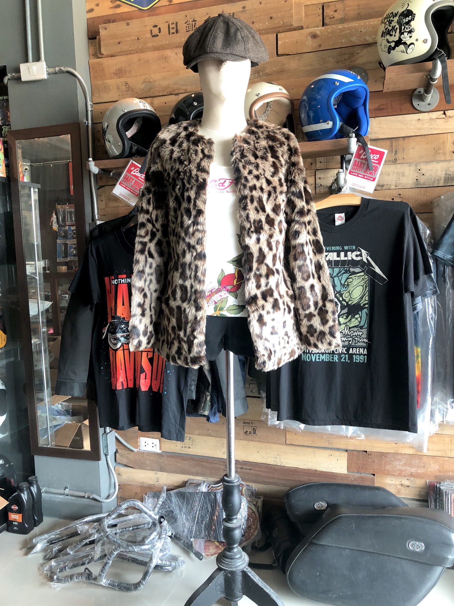 PAPAYA เสื้อขนเฟอร์ เสื้อกันหนาว ขนเฟอร์ลายเสือ แบรนด์ PAPAYA ขนนุ่ม สวย งานหรูมากคะ สำเนา ลายเสือ