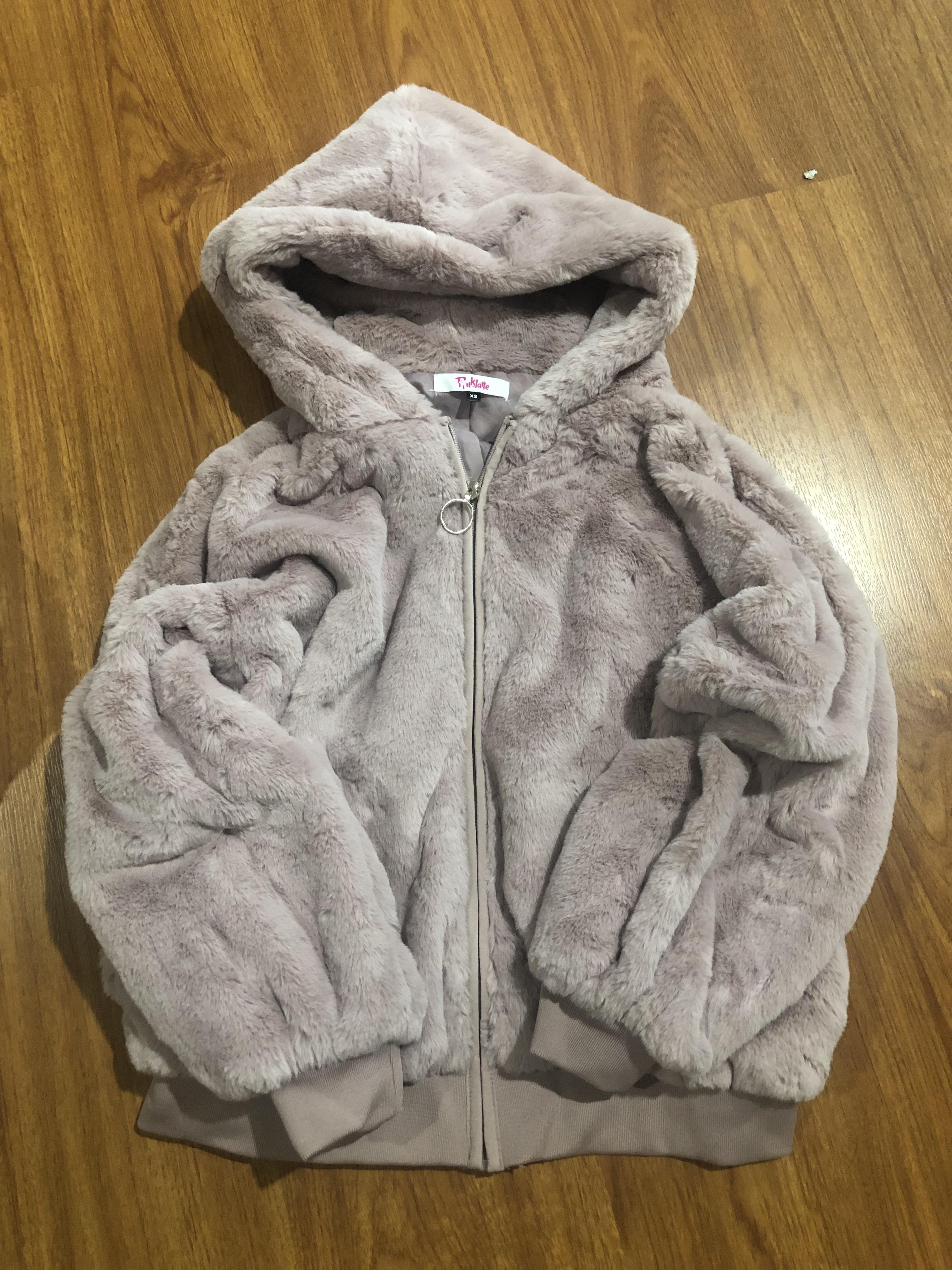 Pink latte เสื้อเฟอร์กันหนาว หมวกฮู้ด เสื้อขน (FLUFFY COAT ) แบรนด์ Pink latte