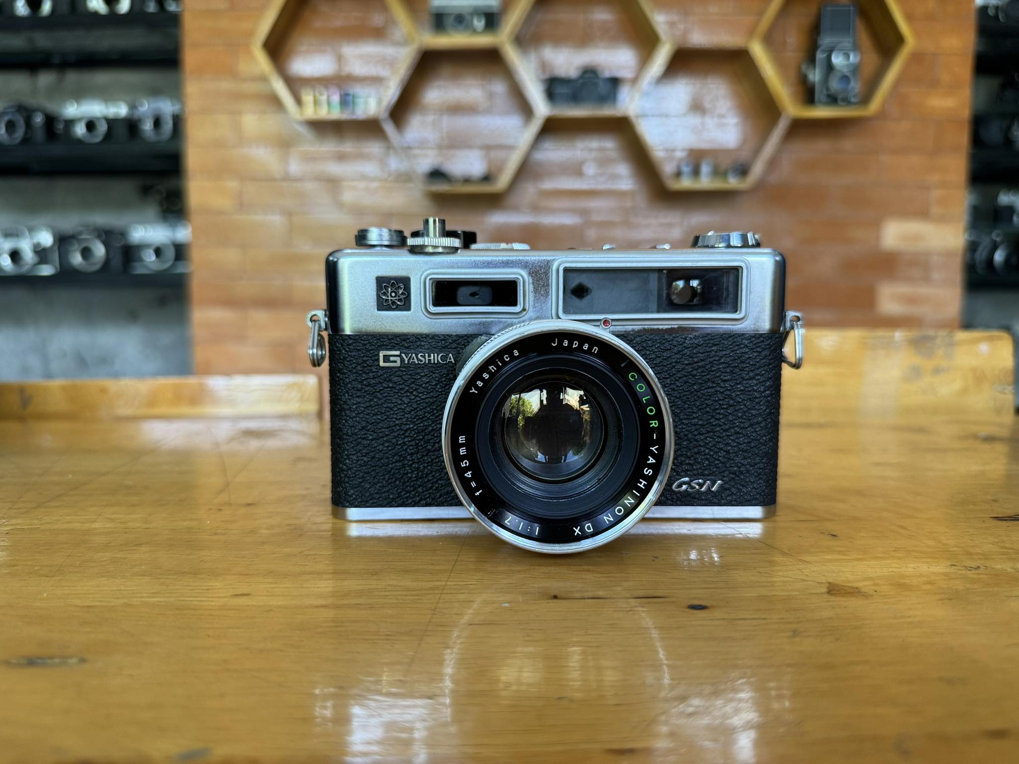 YASHICA ELECTRO 35GSN YASHICA COLOR YASHINON-DX 45MM.F1.7